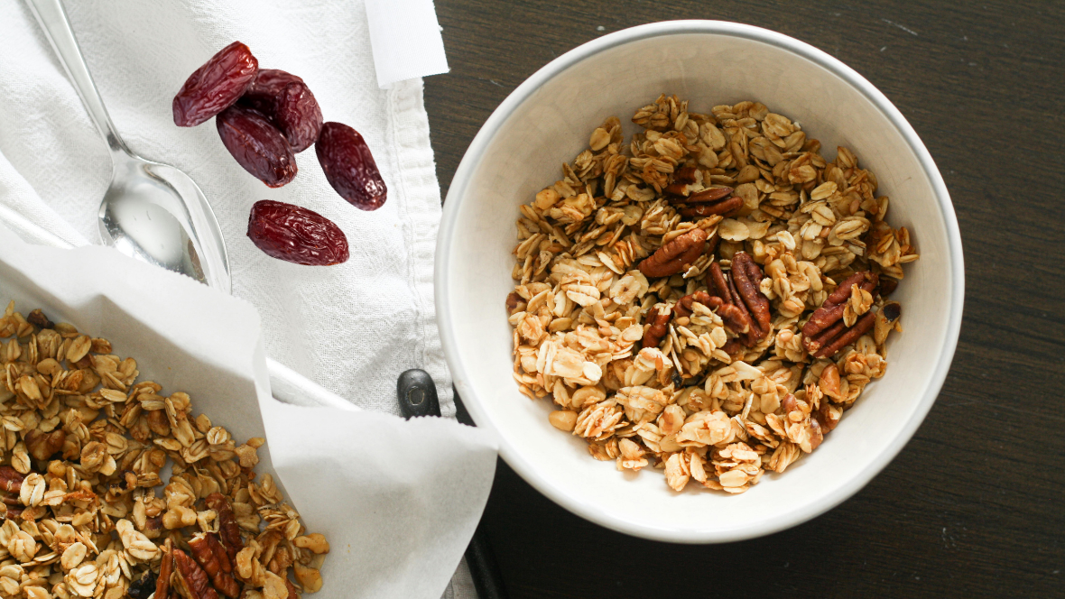 granola z daktylami